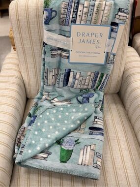 Draper James Mint & White Bookstack Decorative Throw